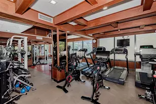 600 NE 36th St, Miami, FL 33137 - Photo 5