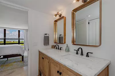 600 NE 36th St #2018, Miami, FL 33137 - Photo 59