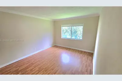 201 SE 6th Ave #11, Pompano Beach, FL 33060 - Photo 5