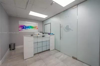 747 Ponce De Leon Blvd #402, Coral Gables, FL 33134 - Photo 5