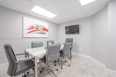 747 Ponce De Leon Blvd #402, Coral Gables, FL 33134 - Photo 9