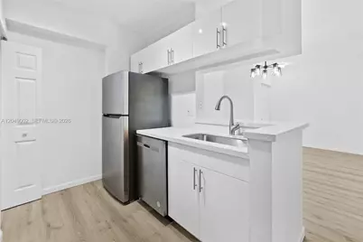 17145 N Bay Rd #4303, Sunny Isles Beach, FL 33160 - Photo 9