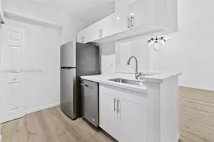 17145 N Bay Rd, Sunny Isles Beach, FL 33160 - Photo 9