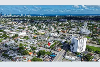 2170 NW Flagler Ter, Miami, FL 33125 - Photo 19