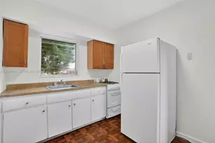 2170 NW Flagler Terrace, Miami, FL 33125 - Photo 7
