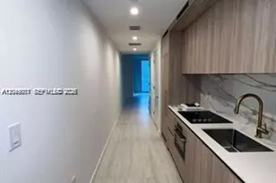 77 SE 5th St, Miami, FL 33131 - Photo 5