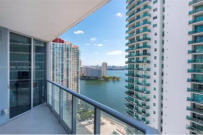 1300 Brickell Bay Dr #2509, Miami, FL 33131 - Photo 7