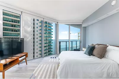 1300 Brickell Bay Dr #2509, Miami, FL 33131 - Photo 15