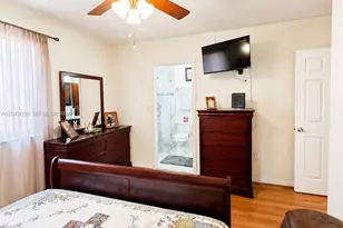 5800 W 18th Ln, Hialeah, FL 33012 - Photo 11