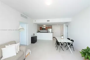 300 S Biscayne Blvd, Miami, FL 33131 - Photo 5