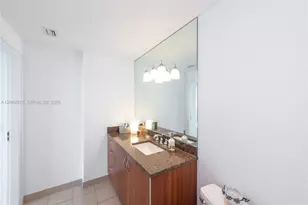 300 S Biscayne Blvd, Miami, FL 33131 - Photo 19