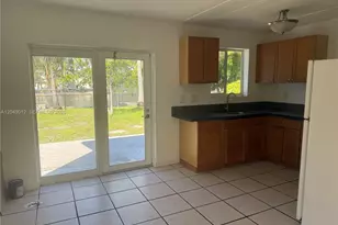 136 NW 14th Way, Dania Beach, FL 33004 - Photo 3