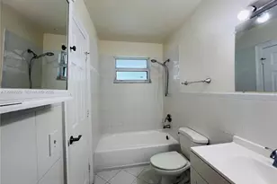 2050 NW 89th Ave, Pembroke Pines, FL 33028 - Photo 17