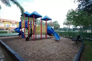 1308 N Santa Catalina Cir, North Lauderdale, FL 33068 - Photo 23