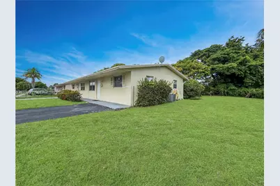 1725 NW 54th Ter #1725, Lauderhill, FL 33313 - Photo 5