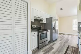 1866 NW Delki St, Palm Bay, FL 32907 - Photo 3