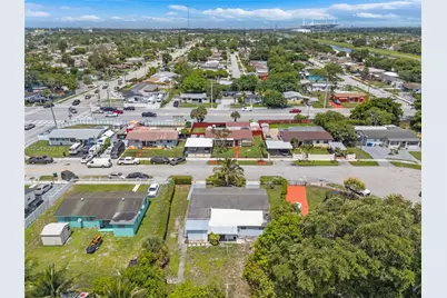 20630 NW 37th Ct, Miami Gardens, FL 33055 - Photo 31