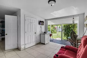 20630 NW 37th Ct, Miami Gardens, FL 33055 - Photo 9
