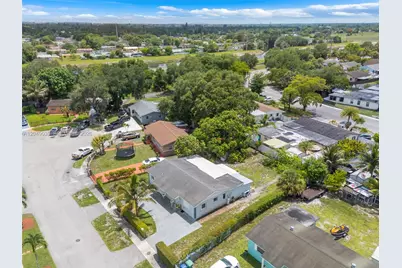 20630 NW 37th Ct, Miami Gardens, FL 33055 - Photo 27