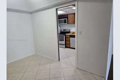 3690 Inverrary Dr #2Q, Lauderhill, FL 33319 - Photo 7