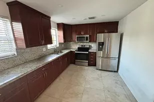 4365 W 1st Ave, Hialeah, FL 33012 - Photo 11
