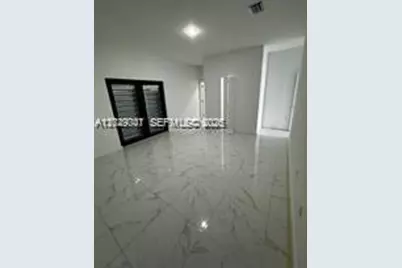 1717 NW 70th St, Miami, FL 33147 - Photo 5