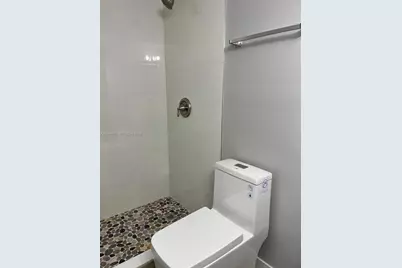 666 W 81st St #318, Hialeah, FL 33014 - Photo 5