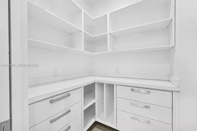 8871 SW 28th St, Miami, FL 33165 - Photo 9