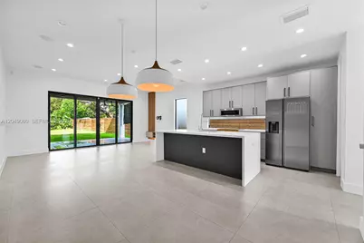 8871 SW 28th St, Miami, FL 33165 - Photo 5
