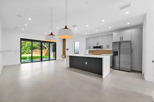 8871 SW 28th St, Miami, FL 33165 - Photo 5
