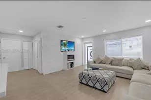 329 W 18th St, Hialeah, FL 33010 - Photo 15