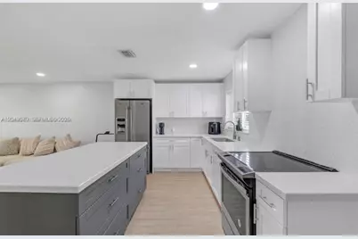 329 W 18th St, Hialeah, FL 33010 - Photo 17
