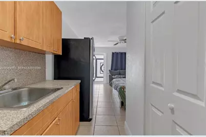 329 W 18th St, Hialeah, FL 33010 - Photo 5