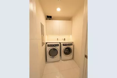 851 NE 1st Ave #2301, Miami, FL 33132 - Photo 9