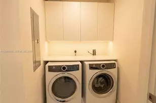 851 NE 1st Ave, Miami, FL 33132 - Photo 9