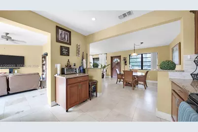 540 NW 14th St, Homestead, FL 33030 - Photo 9