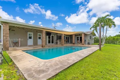 10360 SW 112th St, Miami, FL 33176 - Photo 5