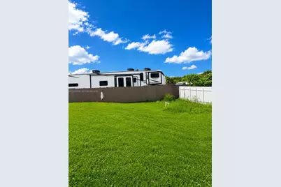 2903 19th St SW, Lehigh Acres, FL 33976 - Photo 5