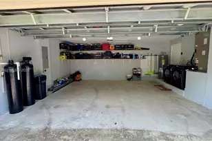 937 NE 35th Ave, Homestead, FL 33033 - Photo 39