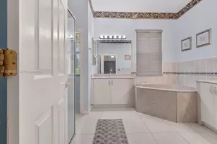 744 SW 159th Ln, Pembroke Pines, FL 33027 - Photo 25