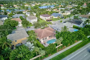 744 SW 159th Ln, Pembroke Pines, FL 33027 - Photo 41