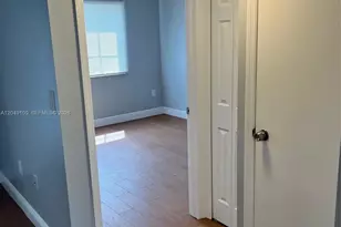 1261 SE 27th St, Homestead, FL 33035 - Photo 5