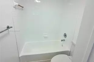 [Address not provided], Oakland Park, FL 33309 - Photo 35