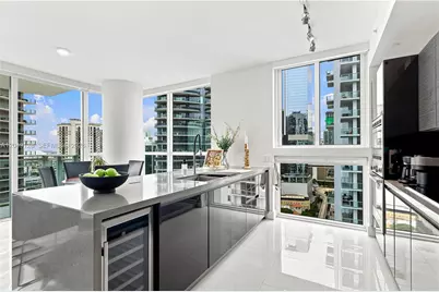 1080 Brickell Ave #2609, Miami, FL 33131 - Photo 11