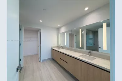 2411 Laguna Circle North #1411, Miami, FL 33181 - Photo 59