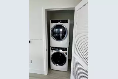 2411 Laguna Circle North #1411, Miami, FL 33181 - Photo 23
