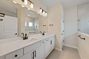 4470 Waterside Dr, Oakland Park, FL 33309 - Photo 17