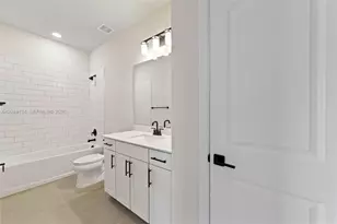 4470 Waterside Dr, Oakland Park, FL 33309 - Photo 21