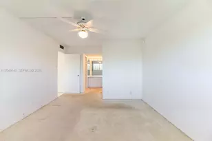 605 Oaks Dr, Pompano Beach, FL 33069 - Photo 11