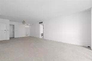5005 Collins Ave, Miami Beach, FL 33140 - Photo 35